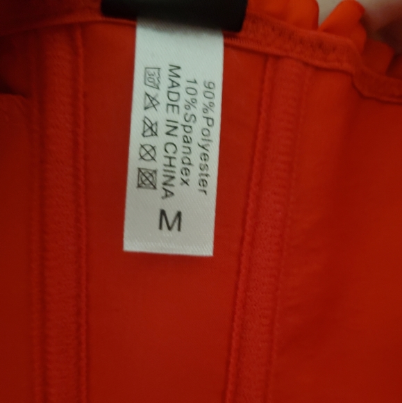 Red Corset. - Picture 5 of 6